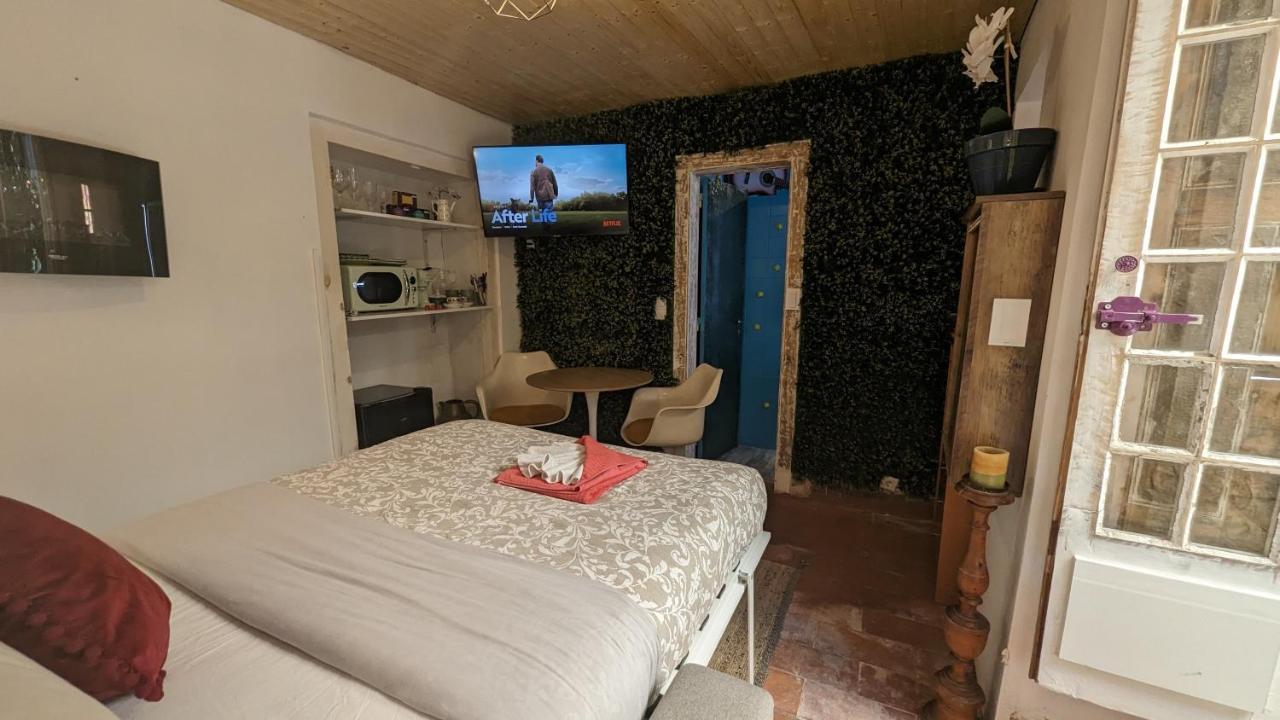 Tiny Smart Home, Private Garden & Outside Jacuzzi. Center Sintra! Bagian luar foto